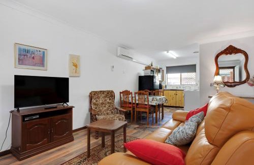 Beresford Apartment | Champion Bay Beach Unit, with own carport,