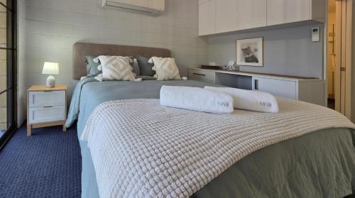 Exeter House | Chandelle Park Farm Stay