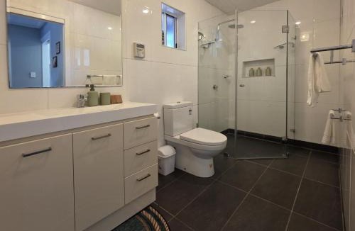 Exeter House | Chandelle Park Farm Stay