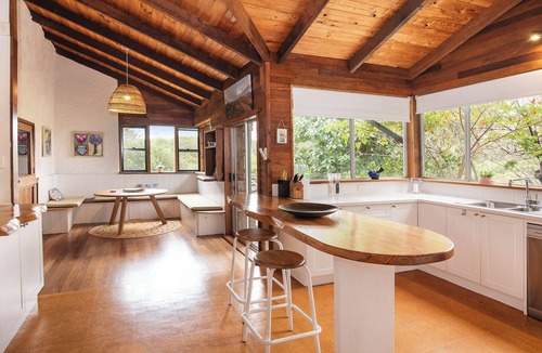 Margaret River House | Characterful 3 bedroom cottage walking distance to stunning Margaret River town!