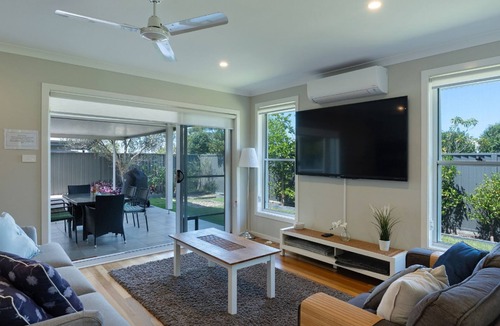 Vincentia House | Charis by the Bay by Book Jervis Bay