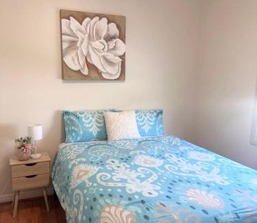 Charlestown House | Charlestown Central 7 Bedrooms Front House and Back Unit