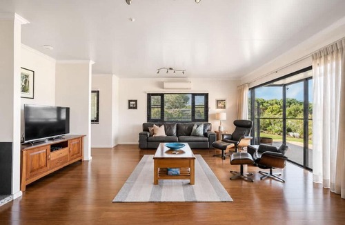 Burnside House | Charlie Bravo Chalet - Escape to the Golden Triangle