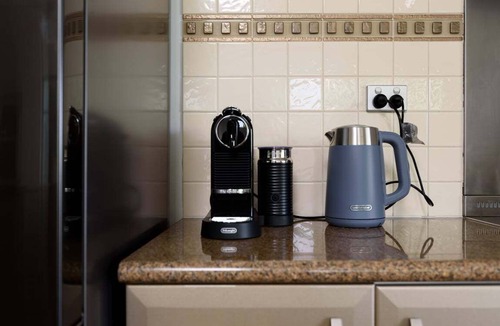 East Launceston House | Charm & Modern Comfort in East Launceston