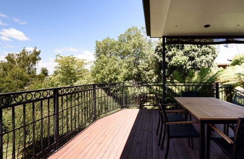 East Launceston House | Charm & Modern Comfort in East Launceston