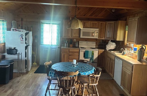 Smyrna Mills Cottage | Charming 2-bedroom cottage and a separate “clubhouse”in peaceful Merrill