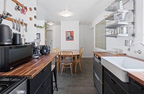Parkville Apartment | Charming Apartment Close to Royal Park