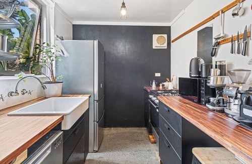 Parkville Apartment | Charming Apartment Close to Royal Park