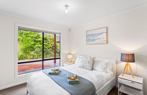 Cowes House | Charming Cowes Townhouse - Private Retreat on Main Street