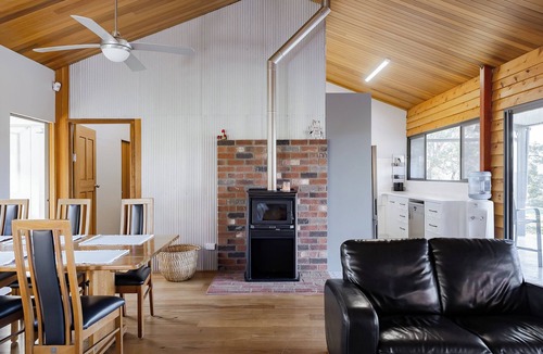 Bullsbrook House | Charming farmhouse | Swan BnB Management