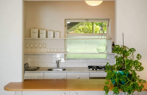 Fitzroy Apartment | Charming Fitzroy Apartment Near Gardens & Museum