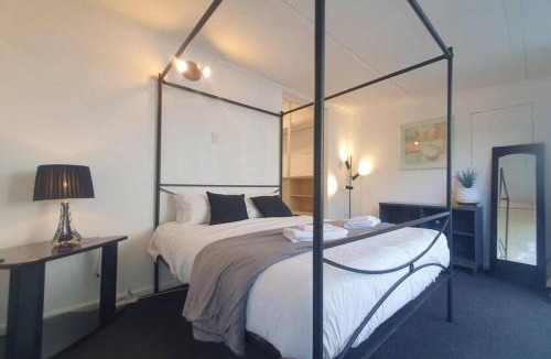 Yarralumla Apartment | Charming Garden Guest Suite in Leafy Yarralumla