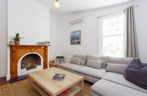 Fremantle House | Charming Heritage Cottage Stylish Sth Freo
