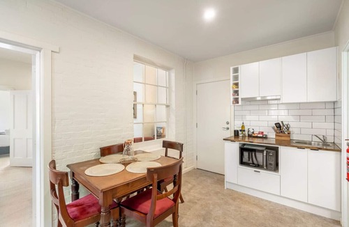 North Hobart House | Charming North Hobart Cottage | 3 King Beds
