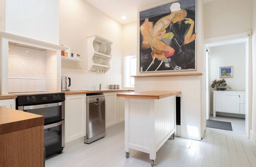 Launceston CBD House | Charming Retreat on Charles