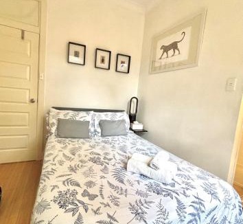 Surry Hills Apartment | Charming Studio Apartment in Surry Hills