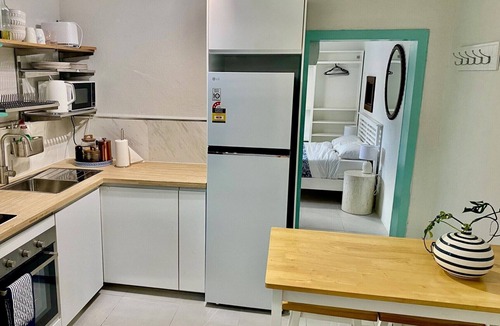Yorkeys Knob Apartment | Charming studio near the boat club with deck
