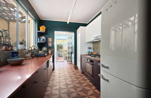 Newcastle East Apartment | Charming Townhouse Steps from Newcastle Beach