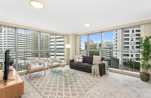 Chatswood Apartment | Chatswood Convenience - Steps to Train & Metro - HELP5