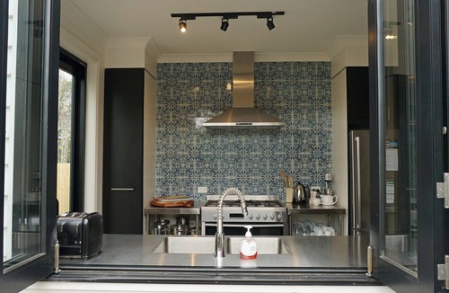 Queenscliff House | Chevignon country charm in the heart of town