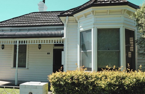 Queenscliff House | Chevignon country charm in the heart of town