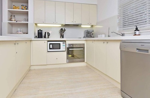 Pokolbin Villa | Chianti 3br Villa within Cypress Lakes Resort
