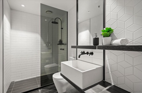 Docklands Apartment | Chic 2B Apt CarPark and Pool Near Marvel