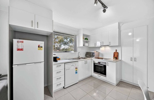 Rockingham Apartment | Chic 2BR Rockingham Escape Garden Views