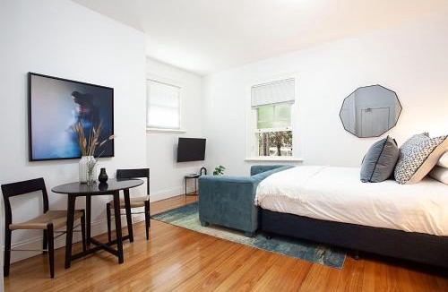 Lewisham Apartment | Chic and Characterful Studio Apartment