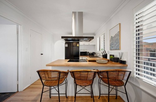 Scarborough Apartment | Chic & Bright 3BR Retreat