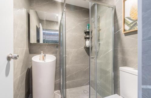 Surry Hills House | Chic Double Room - AC - Next to Central Station - Shared Bathroom