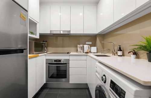 Rose Bay Apartment | Chic Rose Bay Studio with Balcony