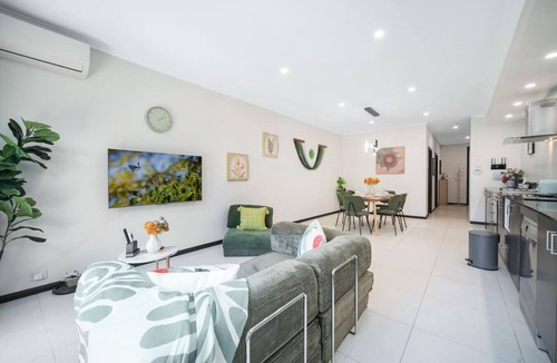 Chippendale House | Chippendale Three-Bedroom Modern Villa