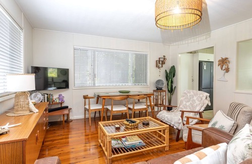 Iluka House | Circa@60 - Easy Coastal Getaway in Iluka