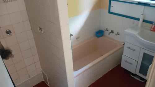 City Beach House | City Beach homestay