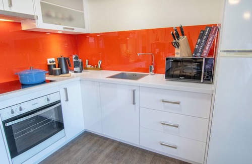 Albany Apartment | City Centre Getaway (Grey Street Getaway)