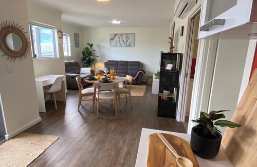 Albany Apartment | City Centre Getaway (Grey Street Getaway)