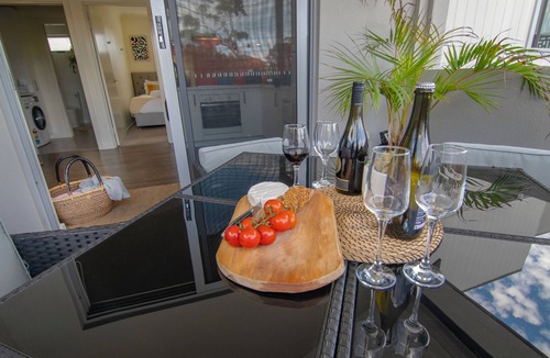 Albany Apartment | City Centre Getaway (Grey Street Getaway)