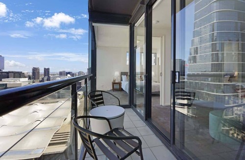 Melbourne Central Business District Apartment | City Point - Luxury Apt with parking, pool, tennis