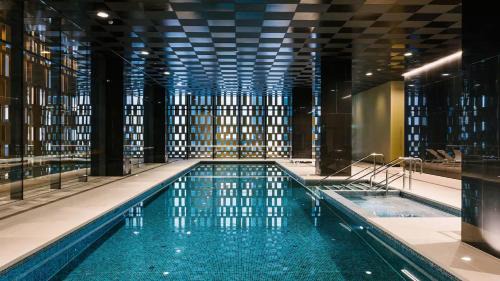 Docklands Apartment | City Terrace, 2 Bedroom - 1 Bathroom, Docklands, Gym, Pool, BBQ, Open Terrace and Garden
