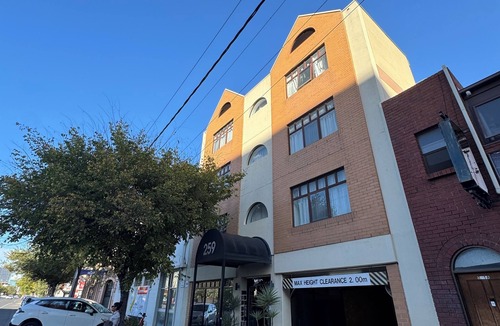 Adelaide Central Business District Apartment | city unit at gouger st