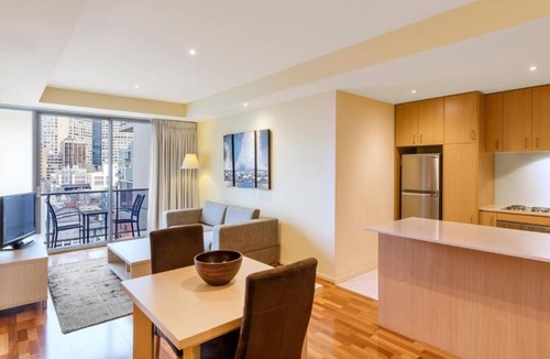 Chinatown Apartment | City View 1 Bedroom Apartment at Lonsdale Street Melbourne