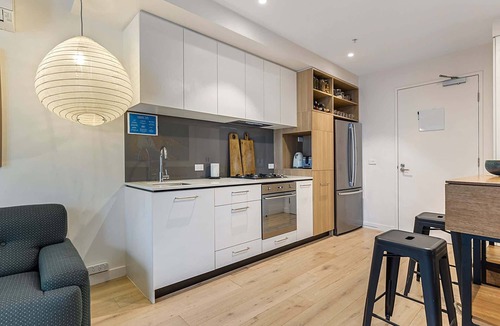 South Melbourne Apartment | City View Haven in South Melbourne