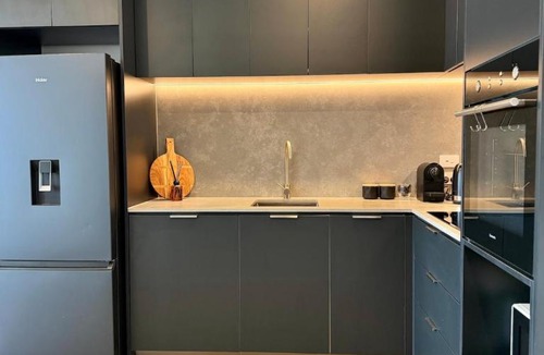 Preston Apartment | City View Retreat with Pool