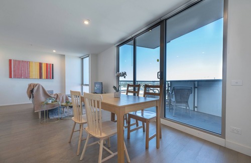 Maribyrnong Apartment | Cityscape 2BR2BA Maribyrnong +wifi+park+balcony