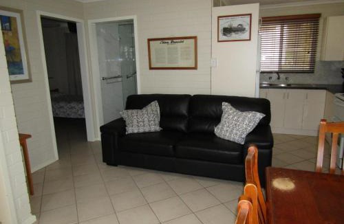 Melville Apartment | Clan Ranald Holiday Unit 1