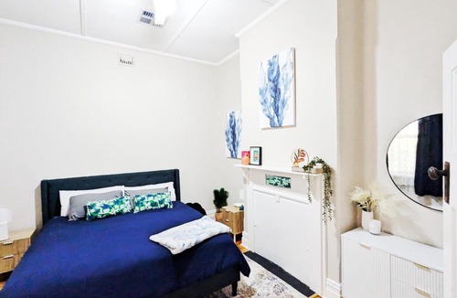 Clare House | Clare Cottage with 3 King Suites