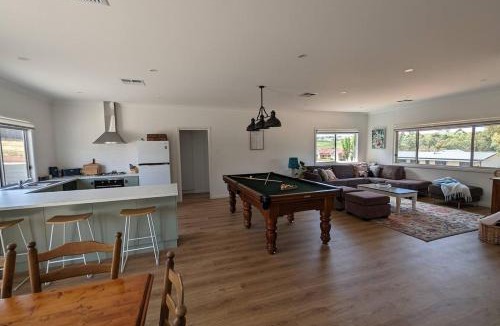 Upper Wakefield House | Clare Valley Escape