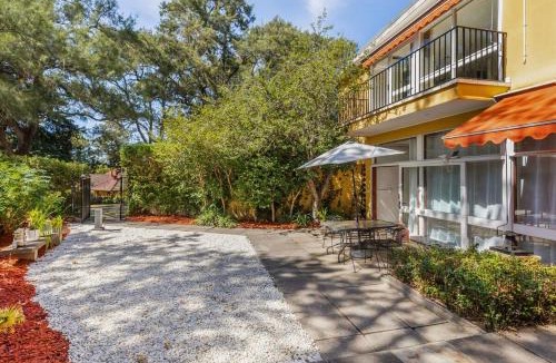 Molonglo Valley Apartment | Classic 2BR Guest Suite Near Lake with Garden Oasis