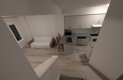 Cambridge House | Clean, spacious 3 bedroom townhouse. Family friendly, relaxing stay free Wifi.